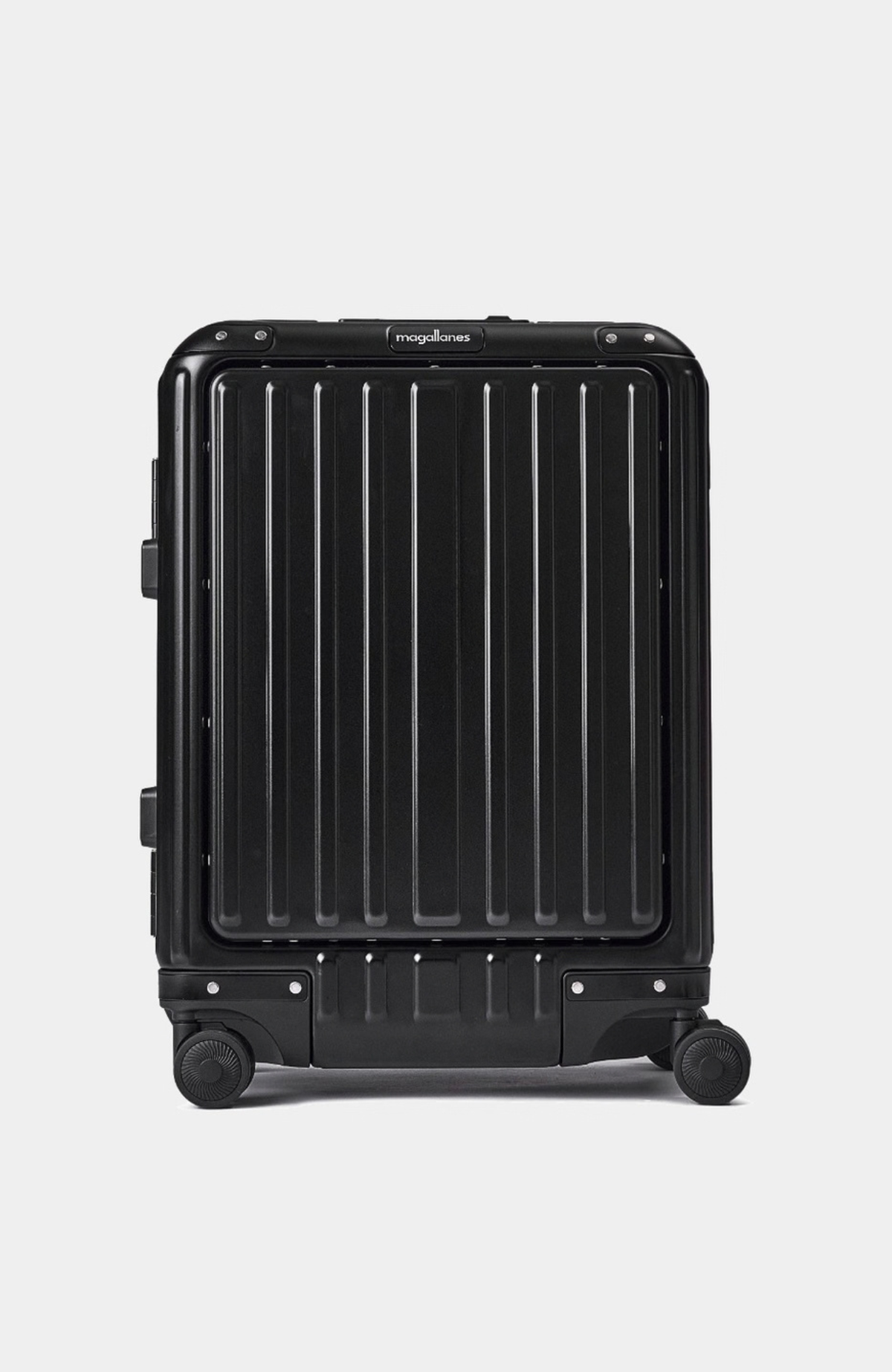 Magallanes 20" Aluminum Carry-On — Black